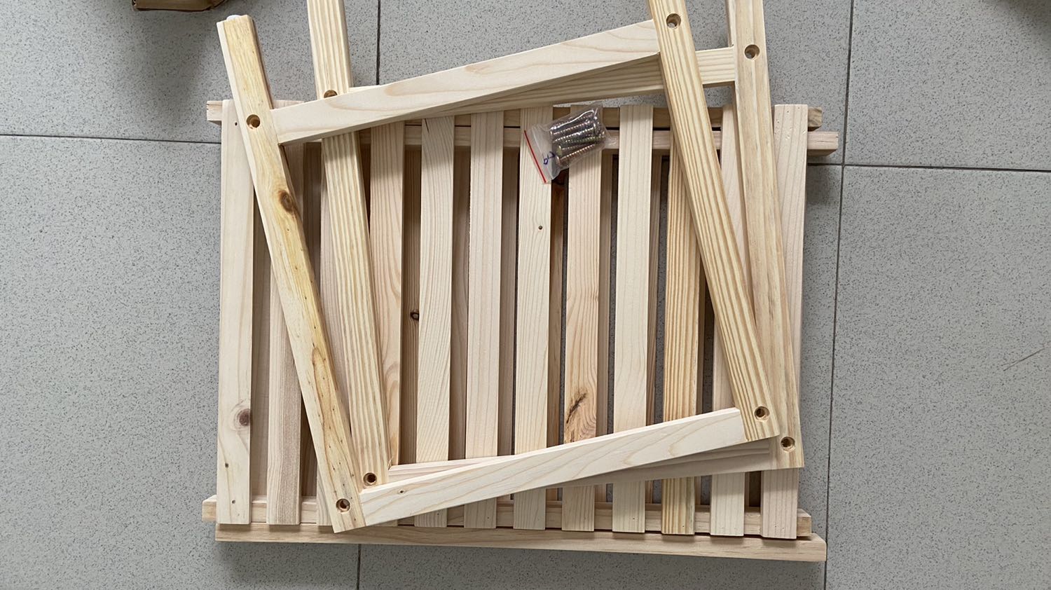 Giao hàng nhanh, đóng gói kĩ càng, hàng chắc chắn, dễ lắp ghép