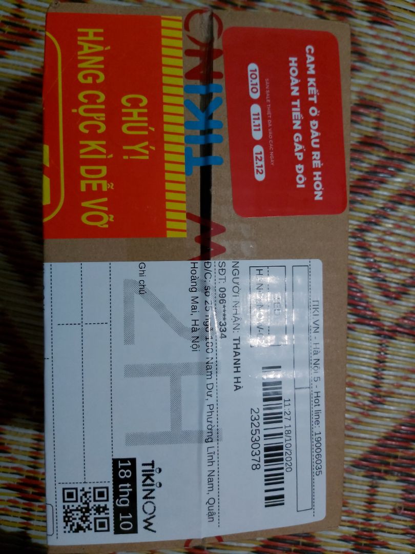 trời mưa mà shipper vẫn vui vẻ nhiệt tình, Tiki giao hàng rất nhanh đóng gói cẩn thận khi mua mình chỉ lo chải thủy tinh bị vỡ nhưng k sao cả sẽ ủng độ tiếp