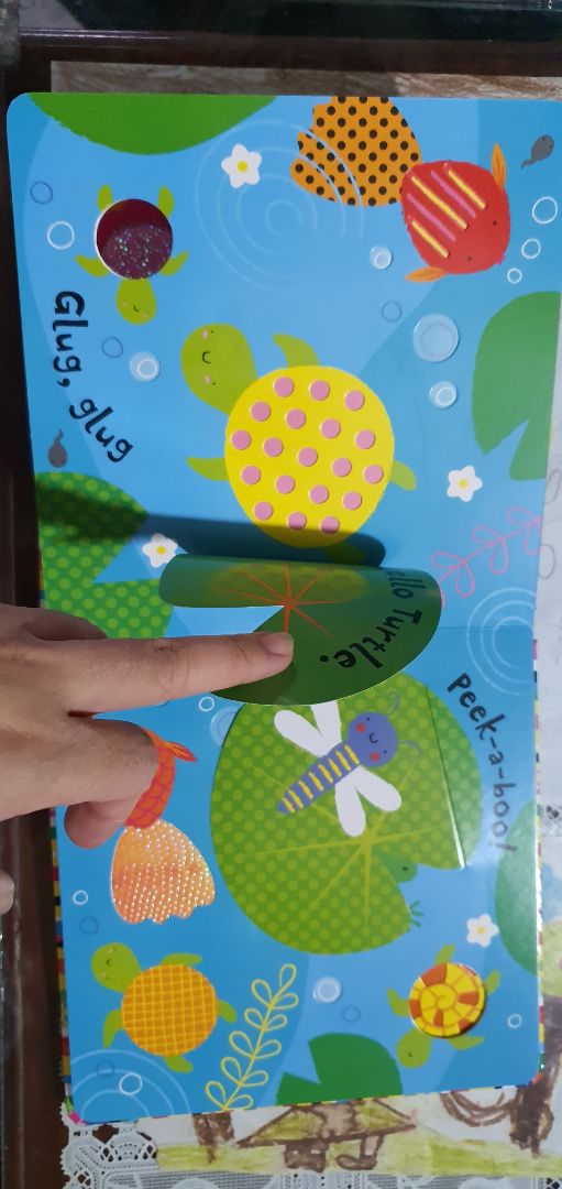 sách đẹp phù hợp em bé từ sơ sinh. đóng gói cẩn thận có bì bọc ngoài. mua sale 159k ok.