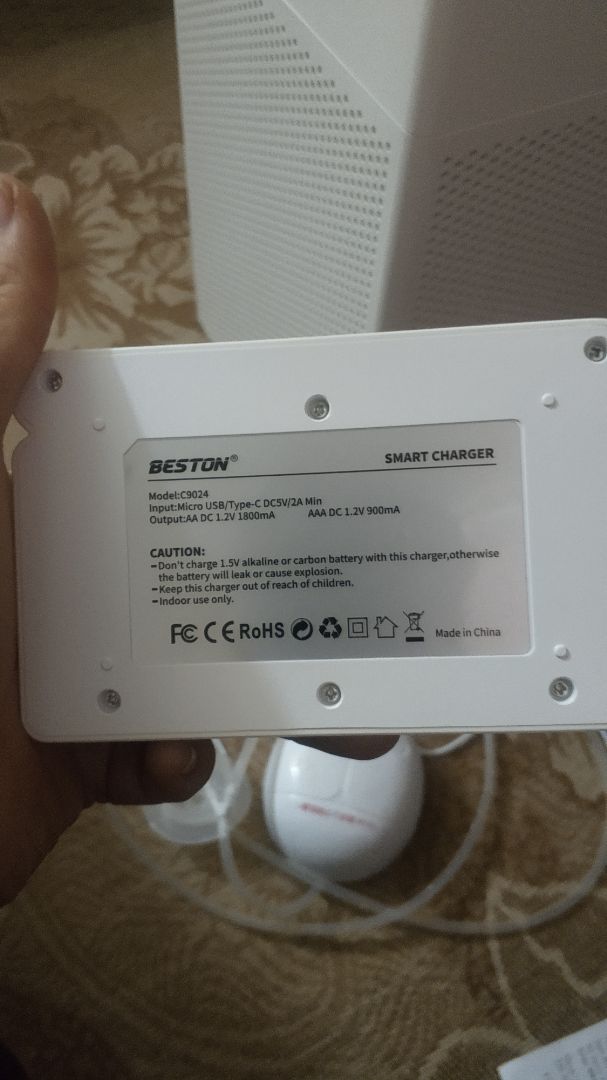 Bộ sạc rất ok ,rao hàng nhanh,nhưng bộ sạc mới chưa gì đã bong viền đen trên đầu chỗ đèn led ,vẫn cho 5 sao về chất lương dao hàng Bộ sạc rất ok ,rao hàng nhanh,nhưng bộ sạc mới chưa gì đã bong viền đen trên đầu chỗ đèn led ,vẫn cho 5 sao về chất lương dao hàng