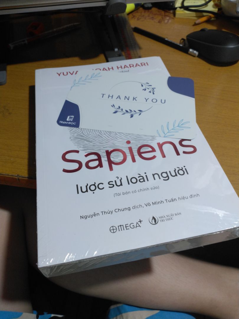 giao nhanh hơn so với dự kiến, đóng gói rất kĩ càng, sách đẹp và không bị cong góc. nghe nhiều người review về sách nên mình đọc thử, chắc sẽ thú vị