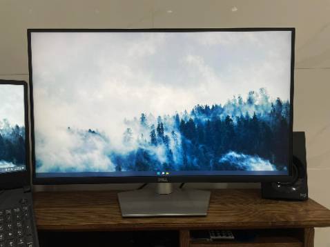 Màn hình rất đáng, hầu như là tốt nhất trong tầm giá.
Hiện thì màu rất rõ, không có thunderport, nhưng máy mình có hdmi nên cũng không thấy có vấn đề gì lớn.
Tiki có giao hơi lâu (lần trước mình phải huỳ đơn hàng, xong thấy giá drop xuống). Hơi bị bực chỗ đó thôi, còn lần sau thì ok giao đúg hẹn, gói hàng kỹ, có cả tem tiki.
Bảo hành thì thấy máy đã kích hoạt từ t6 (trong khi mình mua tháng 10), chắc là nhập khẩu buộc phải kích bảo hành? Màn hình rất đáng, hầu như là tốt nhất trong tầm giá.
Hiện thì màu rất rõ, không có thunderport, nhưng máy mình có hdmi nên cũng không thấy có vấn đề gì lớn.
Tiki có giao hơi lâu (lần trước mình phải huỳ đơn hàng, xong thấy giá drop xuống). Hơi bị bực chỗ đó thôi, còn lần sau thì ok giao đúg hẹn, gói hàng kỹ, có cả tem tiki.
Bảo hành thì thấy máy đã kích hoạt từ t6 (trong khi mình mua tháng 10), chắc là nhập khẩu buộc phải kích bảo hành?