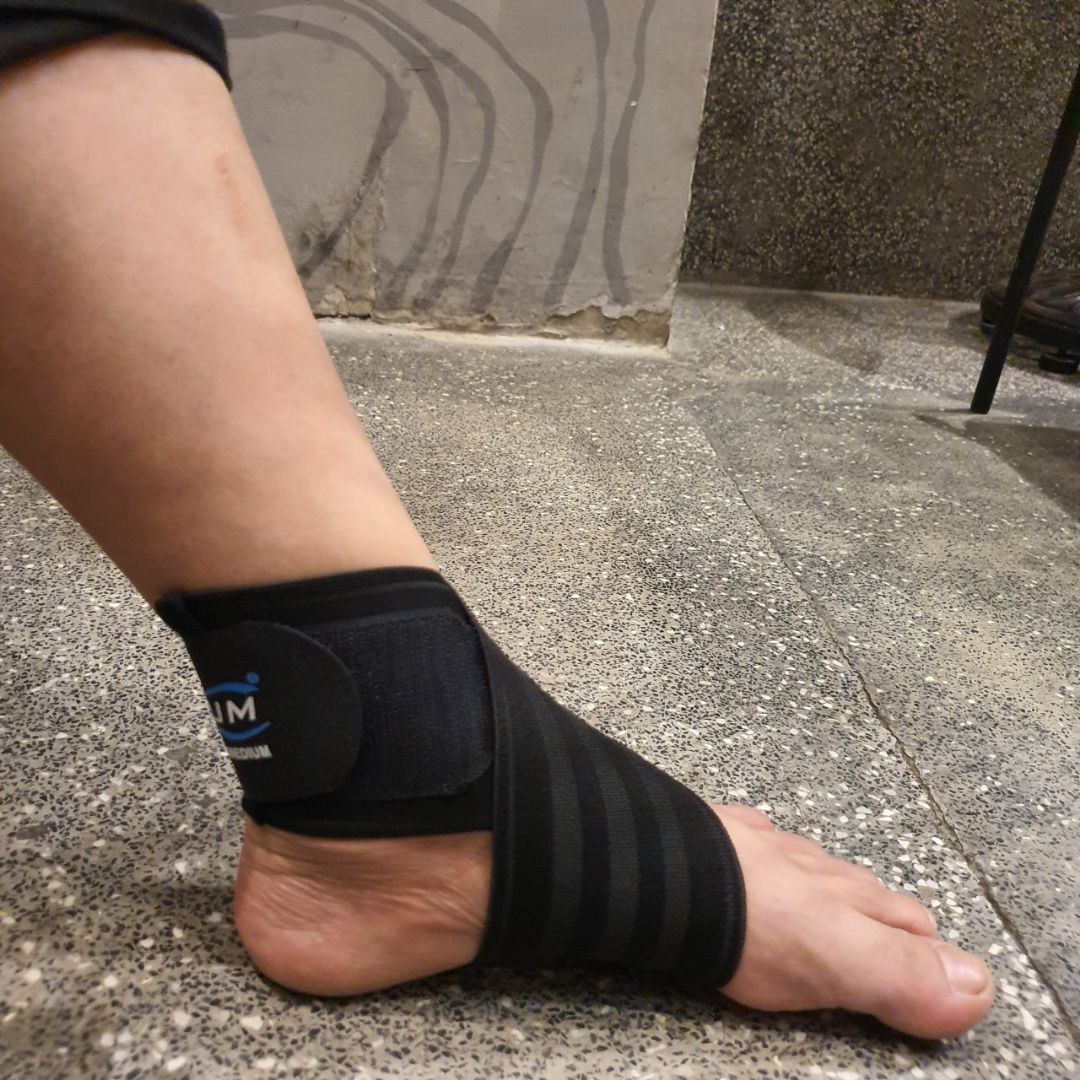 Băng nhẹ, gọn gàng, chắc chắn. Dễ mang được trong giày. Mang vào chân thấy dễ chịu và bảo vệ tốt. Sẽ ủng hộ dài dài