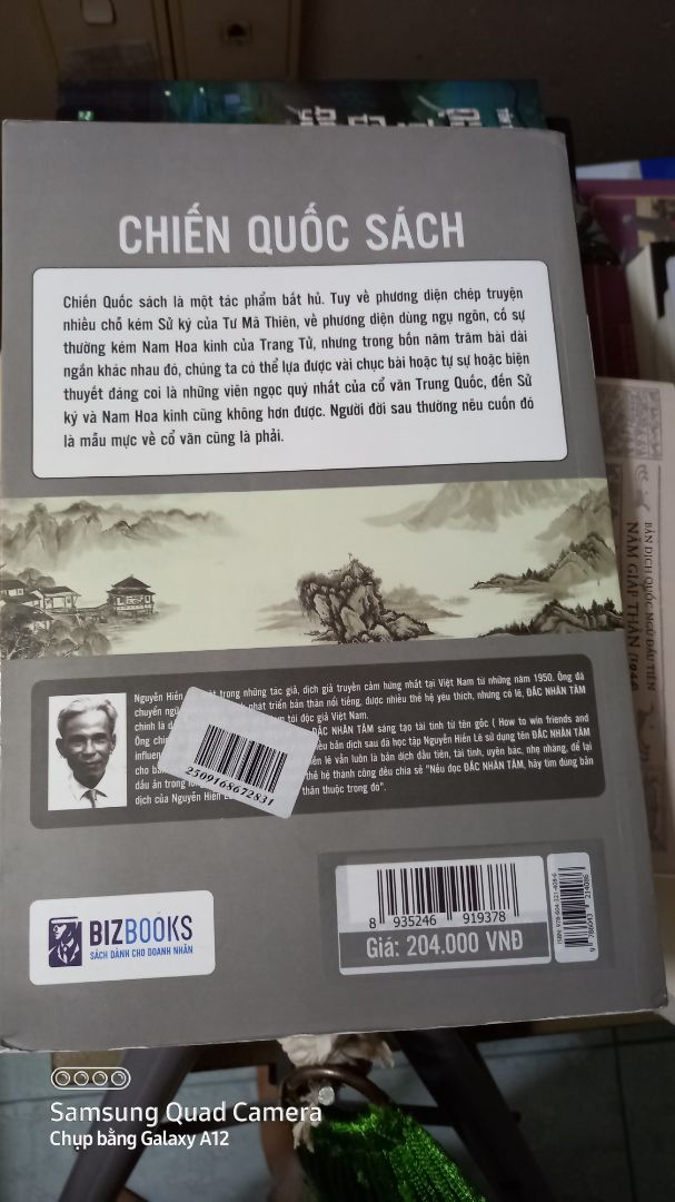 Quyển sách này giá trị văn học cao, những câu chuyện trong sách là những bài học về đối nhân, xử thế. Quyển sách này giá trị văn học cao, những câu chuyện trong sách là những bài học về đối nhân, xử thế.
