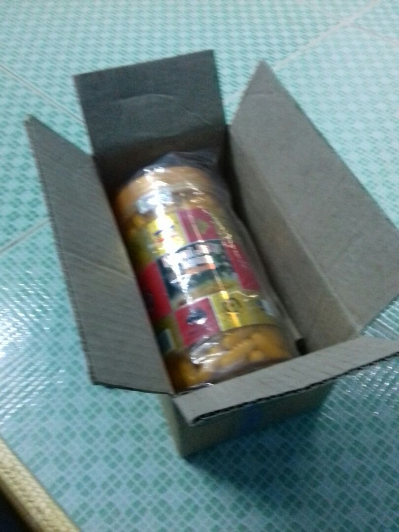 Mình mua được lúc sale giá rẻ 388k. Hàng của Tiki trading chính hãng : có tem bộ công an, có mã số gửi tin nhắn kiểm tra, có dấu của công ty nhập khẩu Hạnh Phúc, hạn sử dụng rất xa. Giao hàng cực nhanh - đặt tối hôm trước sáng hôm sau nhân. Rất tin tưởng Tiki