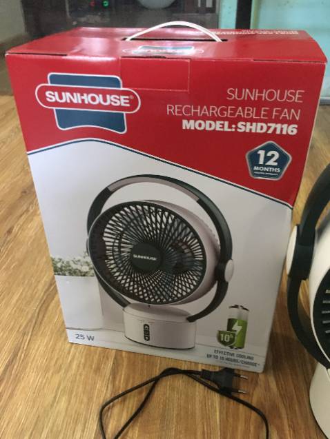 Quạt to để bàn siêu mát, đèn sáng