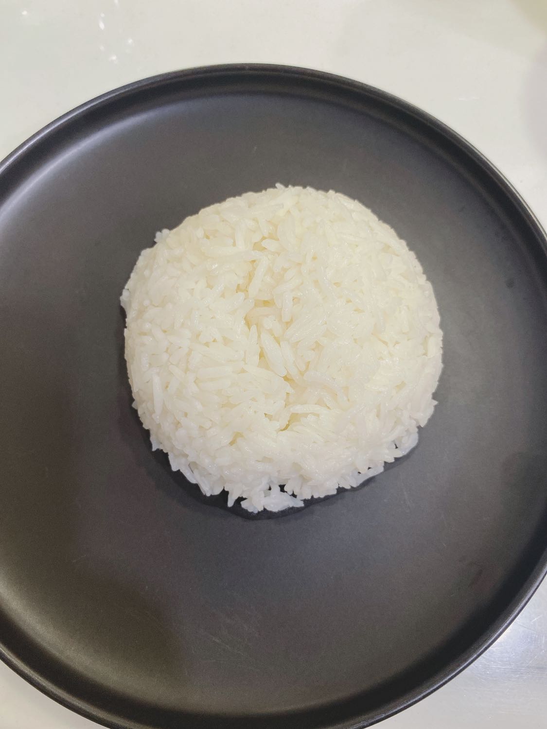 Bao bì gạo đẹp, hút chân không. Cơm dẻo ráo cơm, vị ngọt đậm, thơm mùi lá dứa tự nhiên, cả nhà ăn đều khen gạo ngon. Giữ chất lượng sẽ ủng hộ tiếp tục nhé Bao bì gạo đẹp, hút chân không. Cơm dẻo ráo cơm, vị ngọt đậm, thơm mùi lá dứa tự nhiên, cả nhà ăn đều khen gạo ngon. Giữ chất lượng sẽ ủng hộ tiếp tục nhé
