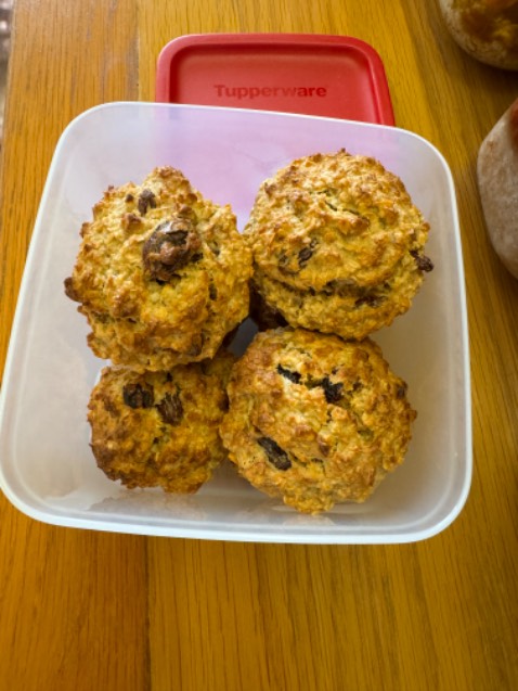 xài lâu r mới review hen, nước lau nhà đậm đặc sạch lắm lau ko nhớt nhen, đã mua lại nhìu lần thankiu sốp :)