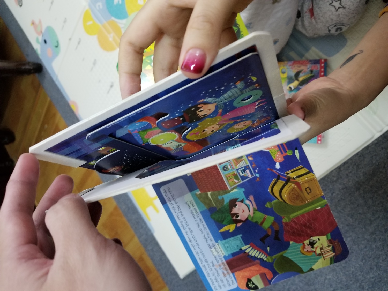 Sách cũ, bẩn, bên trong lại còn rách nữa. Mua về để đem tặng mà nhận hàng như kiểu sách dùng rồi. Rất thất vọng!