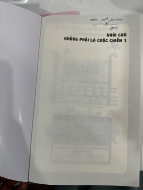 Sách đẹp, chất lượng. Mình phải ngay lập tức lưu bút lên sách để kỷ niệm ngày Tiki giao đến cho mình. Giao rất nhanh nữa.