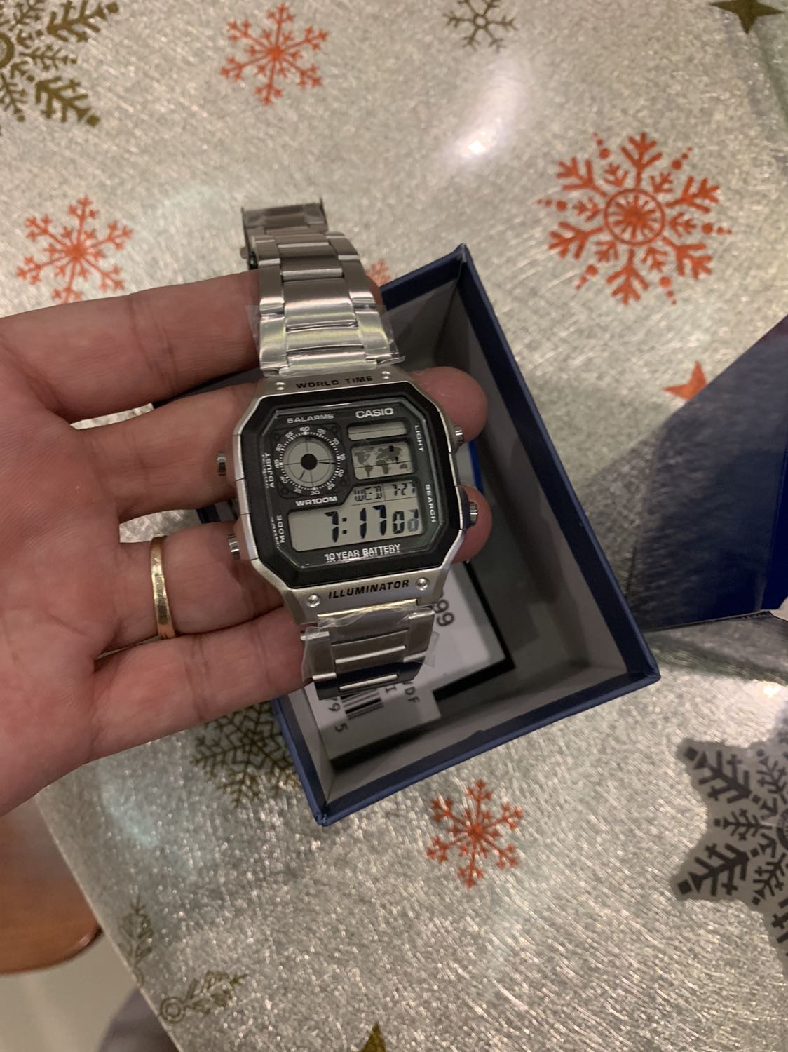 Thick thì mua thôi, đỡ sạc pin