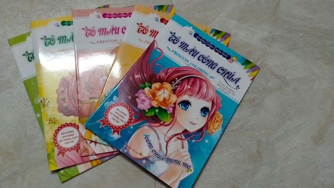 Mình đặt 6 cuốn hình dán nhưng shop giao 5 cuốn tô màu.