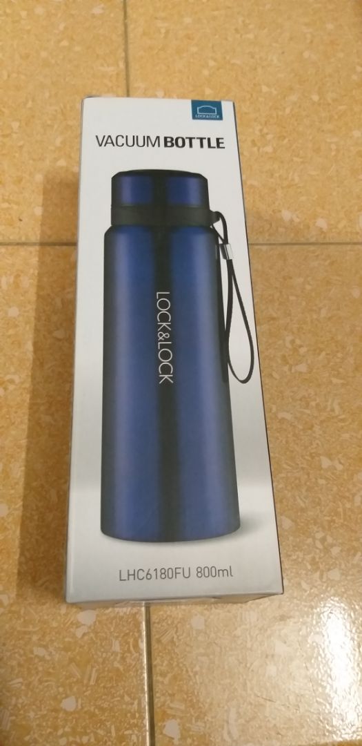 Mẫu mã đẹp, chất lượng ổn, giá cả tốt, mới dùng nên chưa để ý thời gian giữ nhiệt nóng+lạnh lắm, nếu có thêm cái vỏ vải bọc ngoài nữa thì tốt, vì màu sáng có thể dễ xước gây mất mỹ quan ?