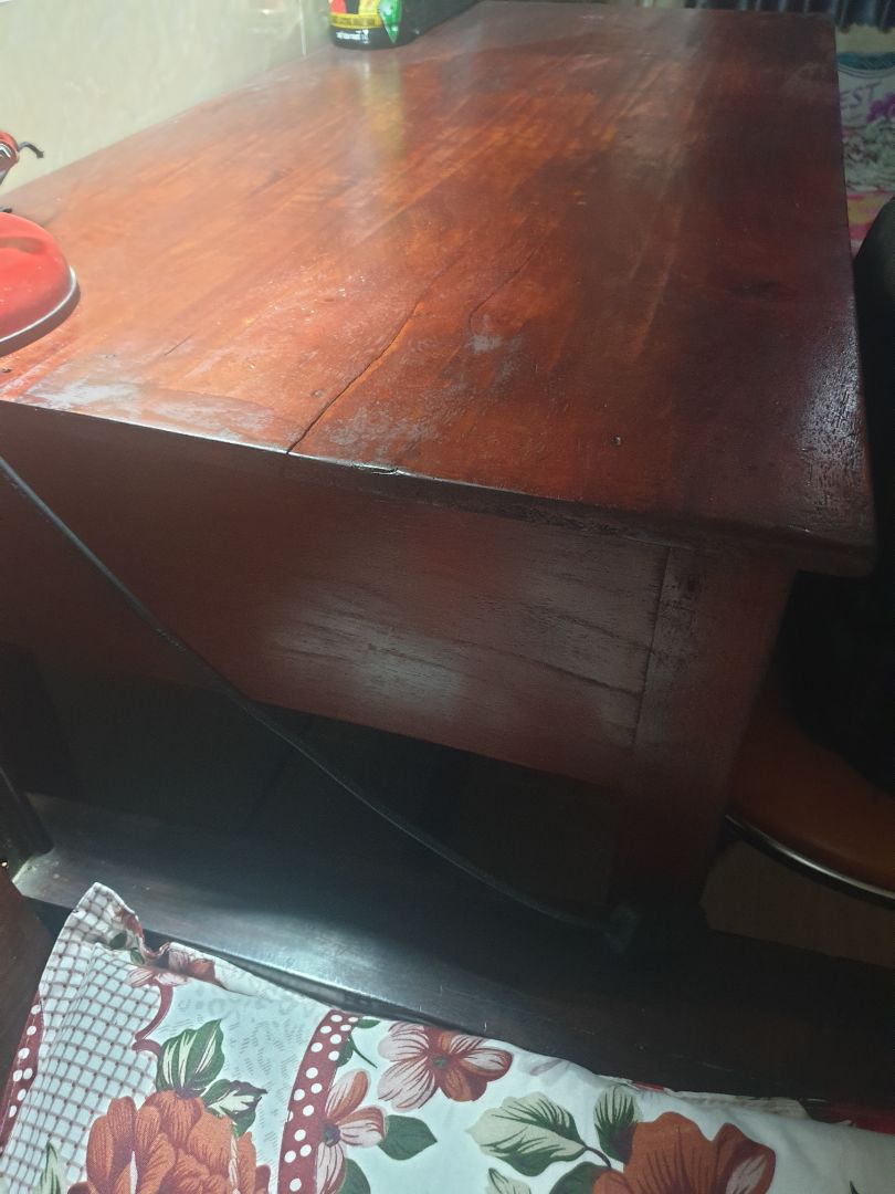 nhanh khô vừa ý. dùng cho gỗ rất tốt. chọn màu bóng mờ vừa dễ lau chùi bụi vừa bảo quản tốt gỗ.