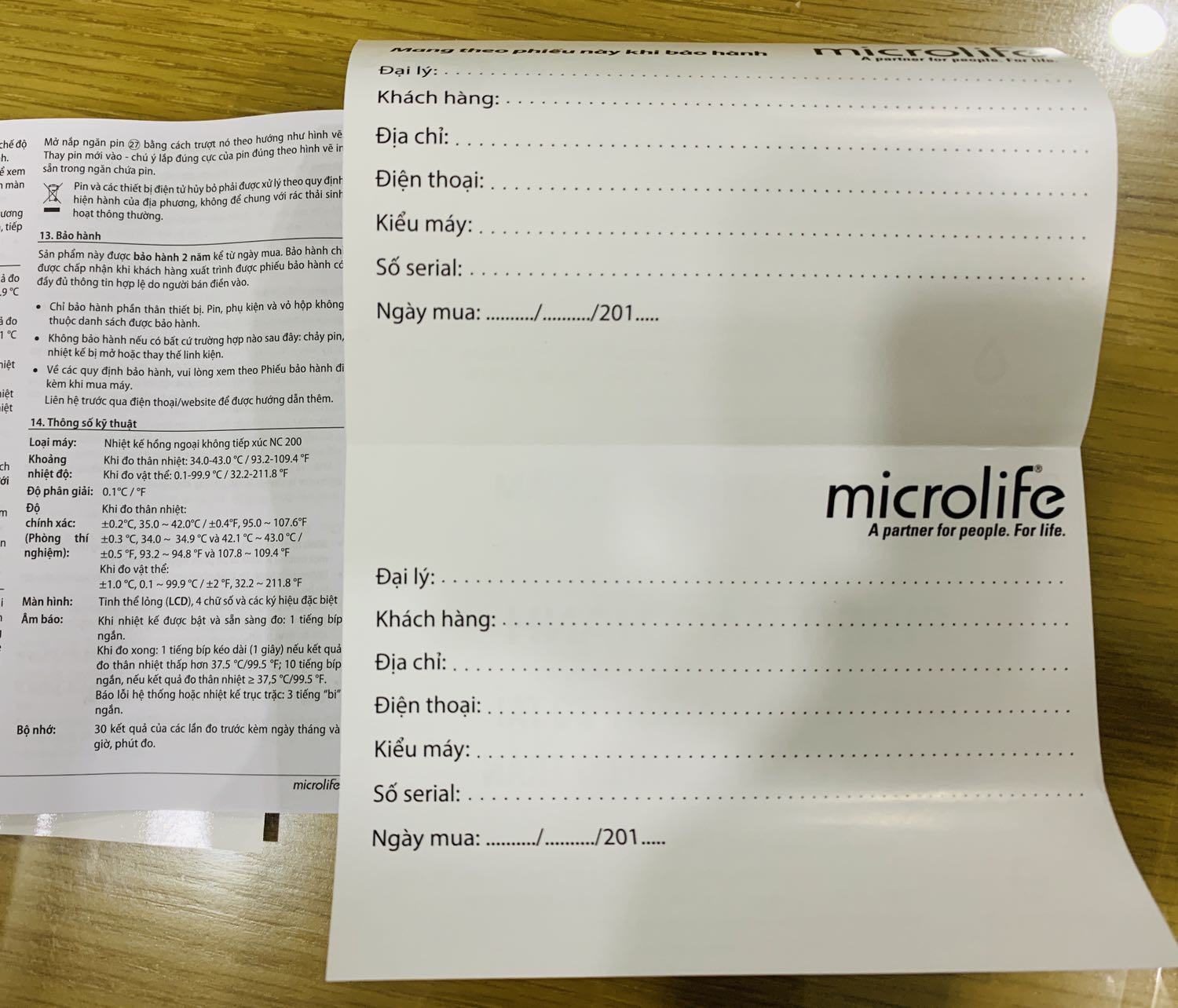Sao phiếu bảo hành không có ghi thông tin gì hết? Trong khi đó quy định nơi bán phải ghi đầy đủ thông tin phiếu BH mới có giá trị!
Sản phẩm nhận được mới, nguyên hộp! Nhiệt kế mới nhận chưa đo nhiều mình chưa review được! Sao phiếu bảo hành không có ghi thông tin gì hết? Trong khi đó quy định nơi bán phải ghi đầy đủ thông tin phiếu BH mới có giá trị!
Sản phẩm nhận được mới, nguyên hộp! Nhiệt kế mới nhận chưa đo nhiều mình chưa review được!