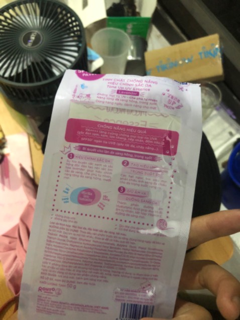 Giao hàng siêu nhanh dù kho ở HCM, mình ở HN, shipper thân thiện dù trời đen nghịt sắp mưa.
Sản phẩm mình đã *** qua thì ok, ko bị nặng hay bí da mặt, mùi dịu nhẹ, hàng chính hãng. Giao hàng siêu nhanh dù kho ở HCM, mình ở HN, shipper thân thiện dù trời đen nghịt sắp mưa.
Sản phẩm mình đã *** qua thì ok, ko bị nặng hay bí da mặt, mùi dịu nhẹ, hàng chính hãng.