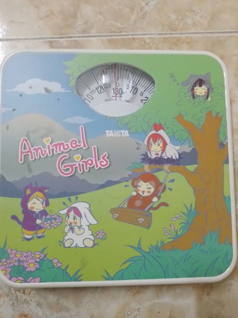 Chắc chắn, cân bằng, nhẹ và thuận tiện
Mình vốn thích cân cơ hơn cân điện tử nên khá ưng với mức giá này