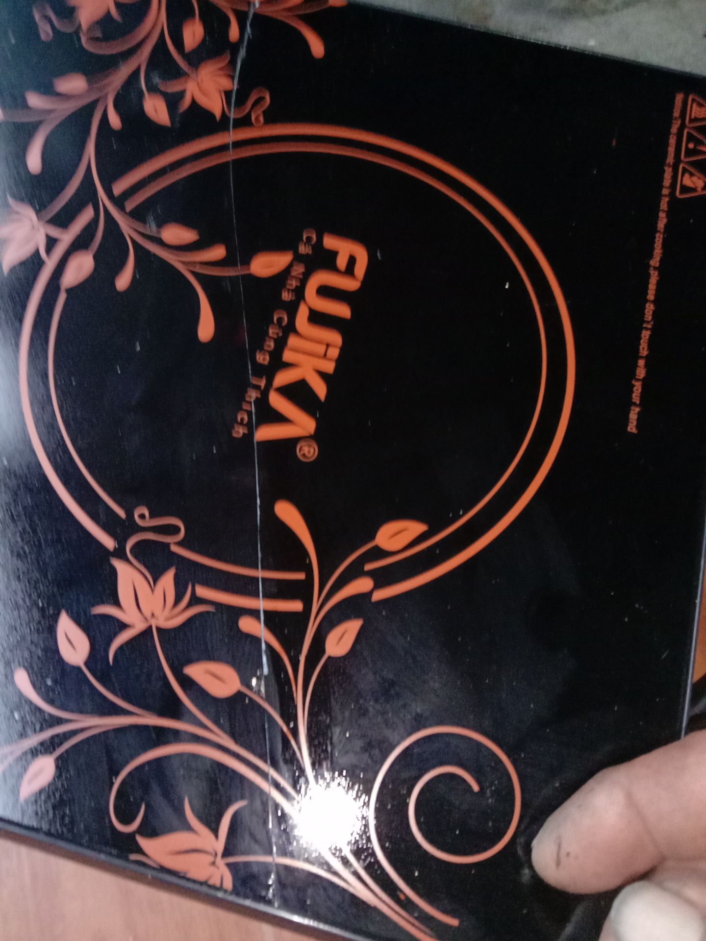 Giao cho mình một cái bếp bể mặt . mình muốn đổi cái khác