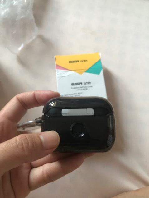 Vừa, đẹp, ổn. Có điều hơi bị tuột