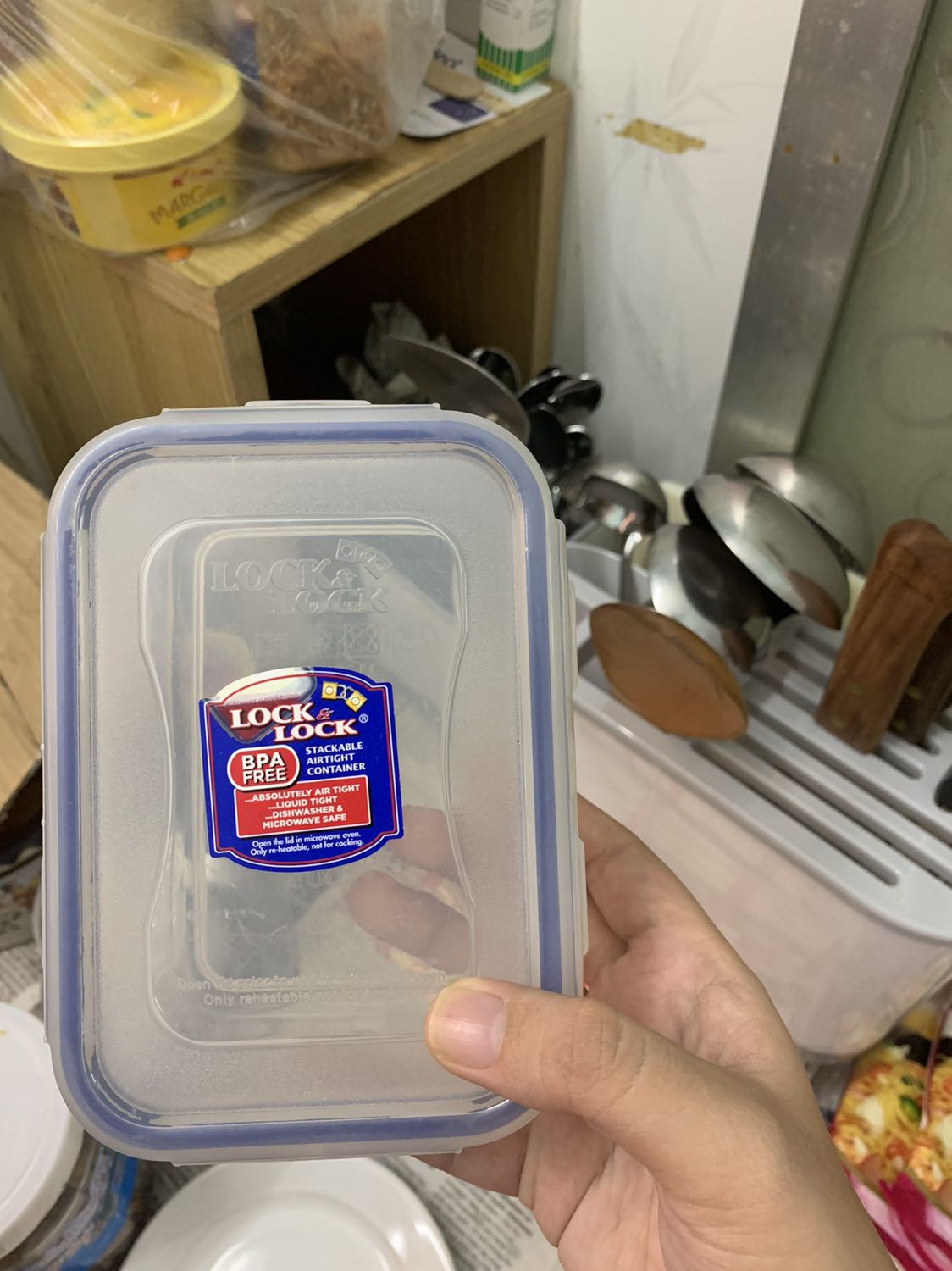 Đã sử dụng loại trước đây thấy rất ưng ý nên mua thêm, thích hợp để trữ đồ ăn chia thành từng phần trong tủ lạnh hoặc đem theo đi làm, shop bán đồ chính hãng, đóng gói rất cẩn thận