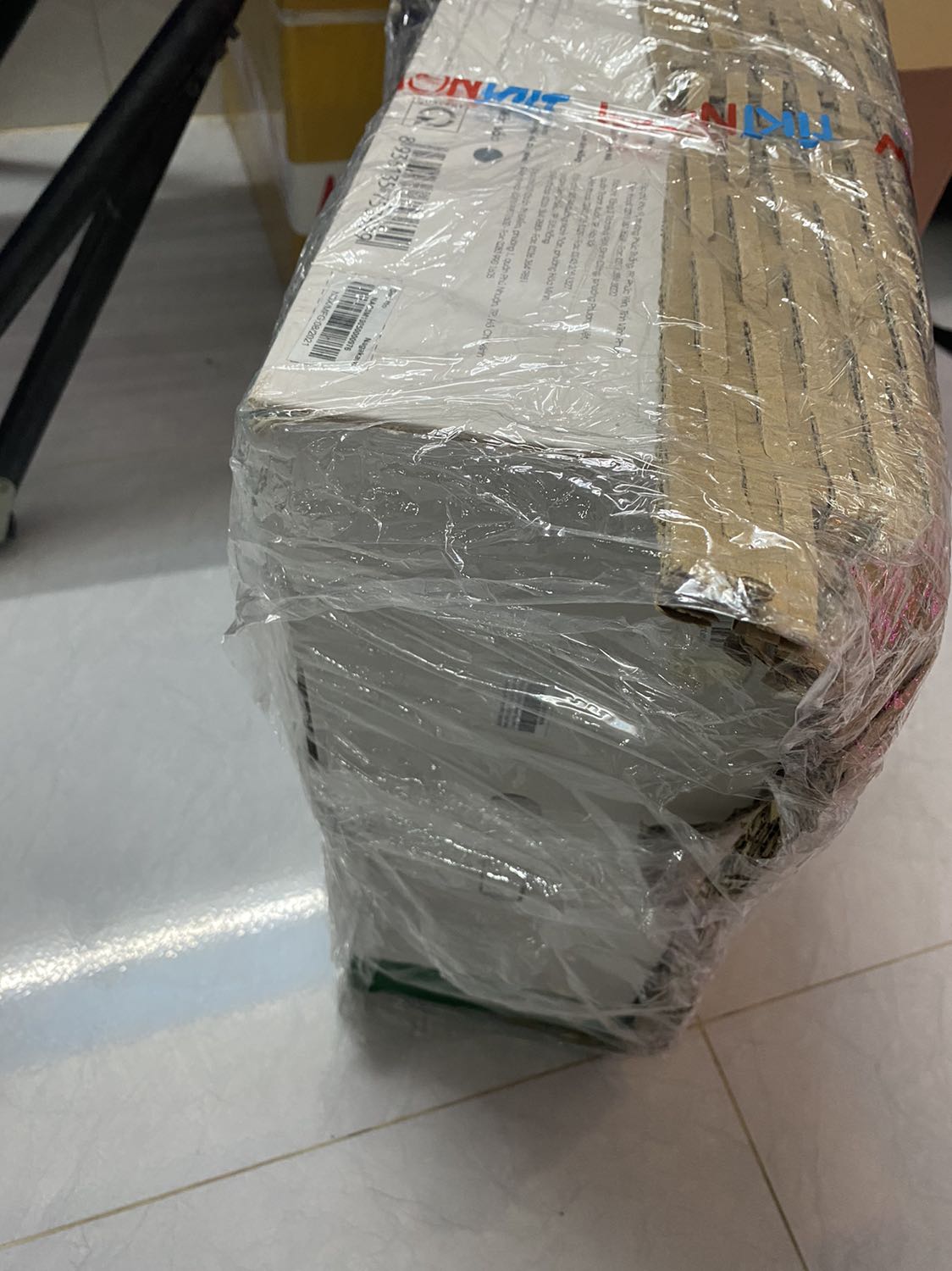 Đóng gói cẩn thận, kỹ càng. Sản phẩm chất lượng. Đã khui hàng sử dụng liền trong hôm đó. Giao hàng đúng hẹn