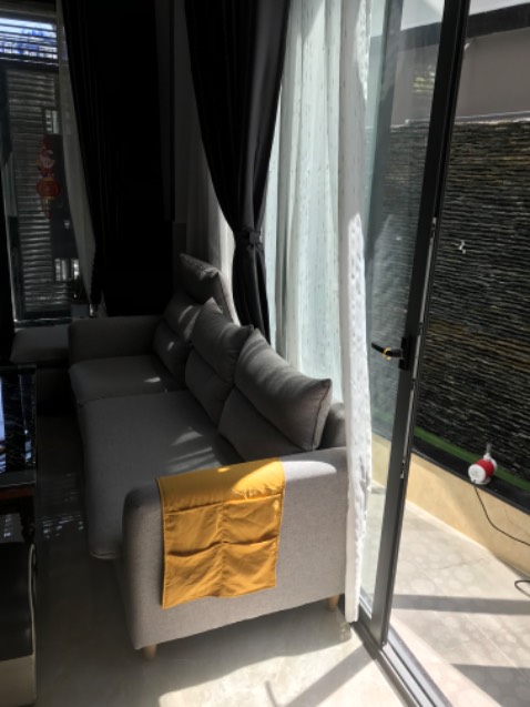 Hàng cũng khá ổn so với giá, đôn tặng kèm khác màu. Anh em giao hàng vui vẻ