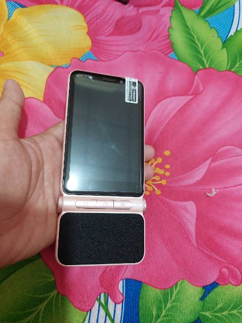 Sản phẩm tệ, bị hở lưng và k.lên nguồn. Yêu cầu cho trả hàng... Mới nhận được vào nhà kiểm tra liền và bị như hình