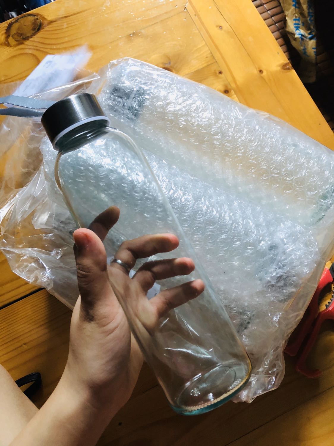 Sp khá tốt, đóng gói k vỡ chai nào,hàng y hình nữa:), thanks shop  dùng xong mình sẽ *** thêm :))