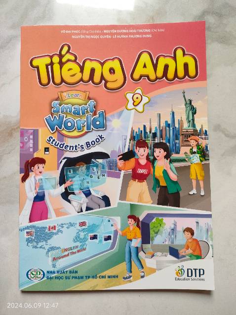 Giao hàng đúng hẹn, đóng gói cẩn thận, chắc chắn, hai cuốn sách được giao trong tình trạng rất đẹp, nguyên vẹn, không bị nhăn hay quăng góc. Rất hài lòng. Cám ơn shop nhiều!