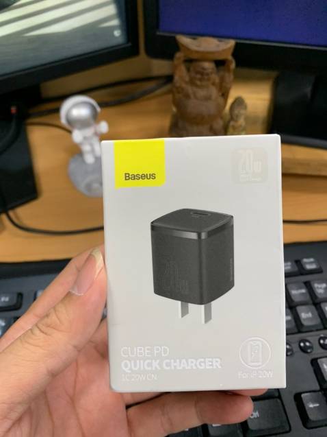 Cục sạc đúng chuẩn nên xài ok nha mọi người, sạc nhanh 30 phút 50% cục sạc ko bị nóng như cục sạc zin