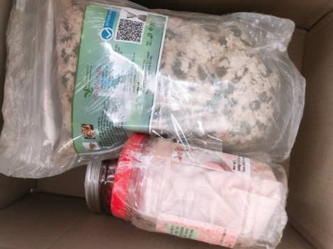 được bạn bè giới thiệu về sản phẩm của shop nên quyết định mua về dùng
mấy sản phẩm tự nhiên  nên mình rất ưa thích vừa an toàn lại tốt cho sức khỏe
nhận được hàng của shop gửi là háo hức dùng ngay, sản phẩm đúng như giới thiệu rất an tầm và hài lòng