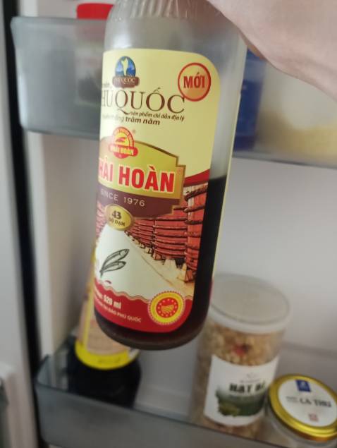 Giao nhanh, từ trước vẫn mua nước mắm này vì ăn ngon đậm đà, nhưng không hiểu sao lô hàng sản xuất từ tháng 6 trở lại đây mắm 43 độ có mùi hôi, đen, không thơm ngon như trước đây Giao nhanh, từ trước vẫn mua nước mắm này vì ăn ngon đậm đà, nhưng không hiểu sao lô hàng sản xuất từ tháng 6 trở lại đây mắm 43 độ có mùi hôi, đen, không thơm ngon như trước đây