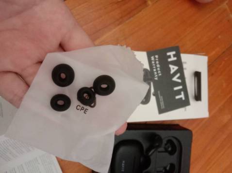 Tai nghe đẹp, đeo êm tai. 
Nghe âm thanh tốt, bass mạnh. 
Rất đáng tiền. Đóng gói chắc chắc.