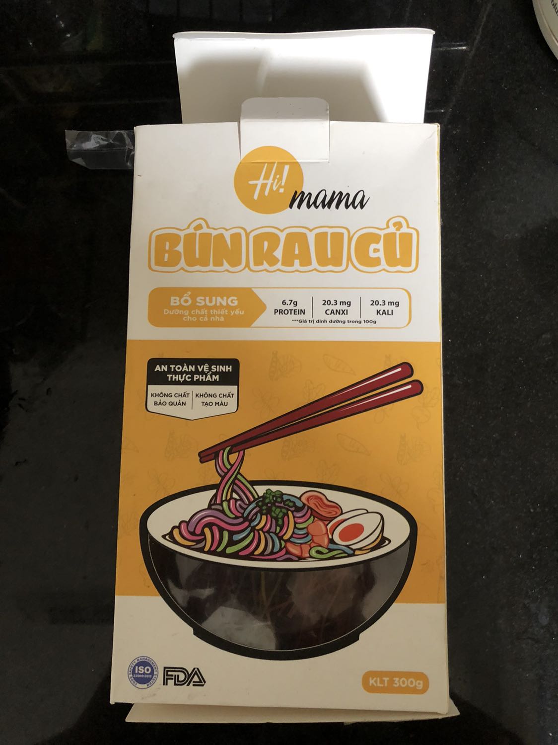 Bún ăn ngon, nấu lên màu sắc đẹp nên ai cũng thích, đóng gói cũng đẹp mắt. Giá không mắc, sản phẩm của Việt Nam mà tốt cho sức khoẻ nên ủng hộ.