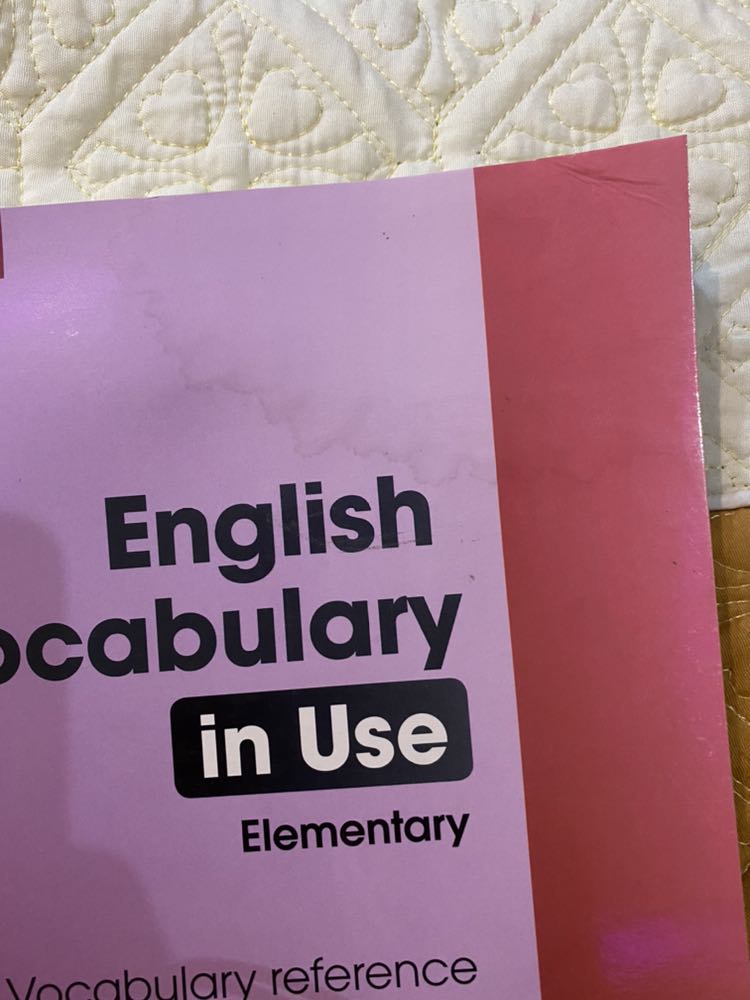 Sách bị ướt, shop làm khô và gửi cho mình. Xử lý đổi trả thủ tục lằng nhằng k chấp nhận nổi. Thật thất vọng!