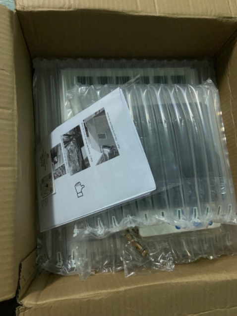 Đóng gói ok. Đèn sáng ok. Pin mặt kính khung nhôm ok. Remote cũng ok. 5sao