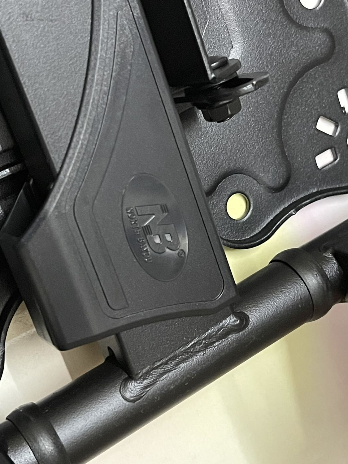 Chưa sài nhưng cảm quan cực kỳ xịn, chắc chắn, gia công sắc nét từng con vít mối hàn, còn được tặng thêm dụng cụ lắp đặt. Quá ngon so với tầm giá