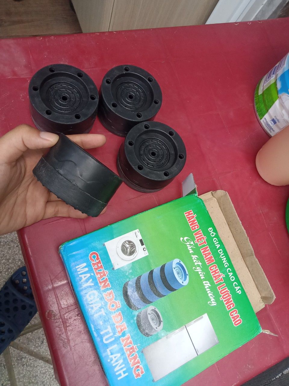 không ngờ chỉ với mười mấy ngàn mà trị được bệnh của con máy giặt nhà mình. lần nào giặt đồ xong nó cũng tự chạy đi phơi. sấy thì giọng rầm rầm chả ai ngủ nổi. chêm bốn cục này vô êm ngoài mong đợi lun.