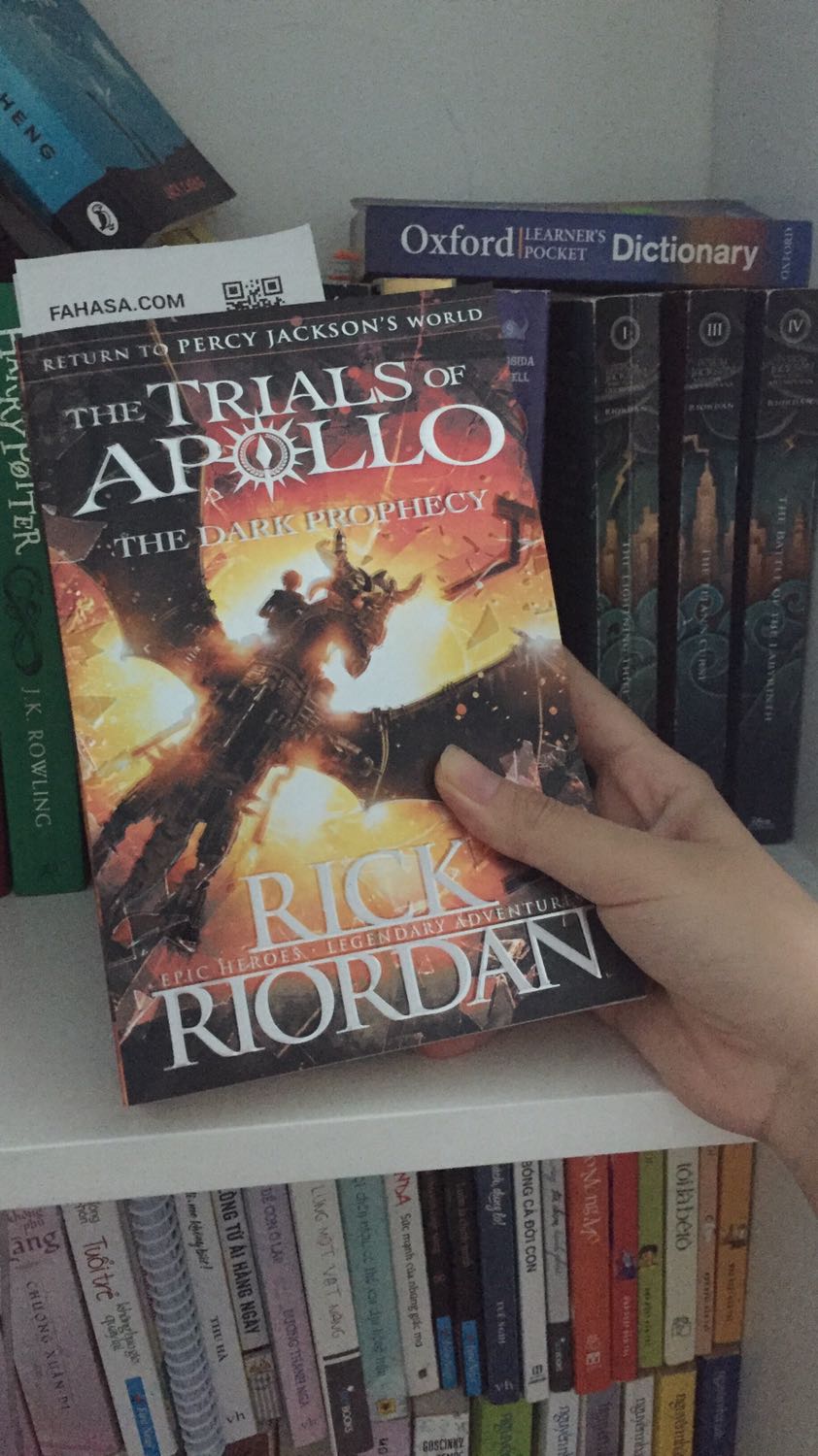 Đóng gói rất cẩn thận, sách cũng không bị trầy xước hay cong gãy bìa. Mình rất thích