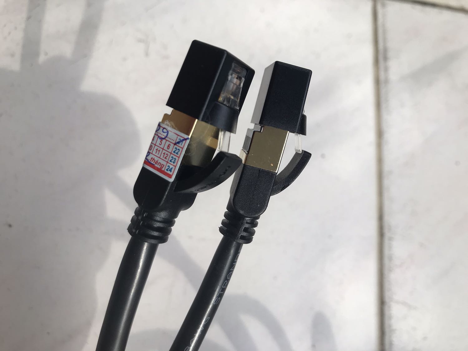 giao hàng đúng hẹn. sản phẩm chuẩn đúng như quả cáo. đã *** chất lượng ok