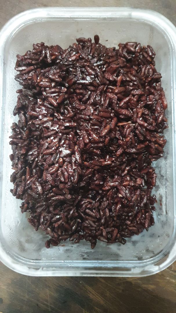 Đóng gói chắc chắn, giao hàng nhanh, sản phẩm chất lượng tốt tuy nhiên ăn lạnh ngon hơn thì phải, quà tặng của shop cũng rất đầy đủ, sẽ ủng hộ vào lần sau.