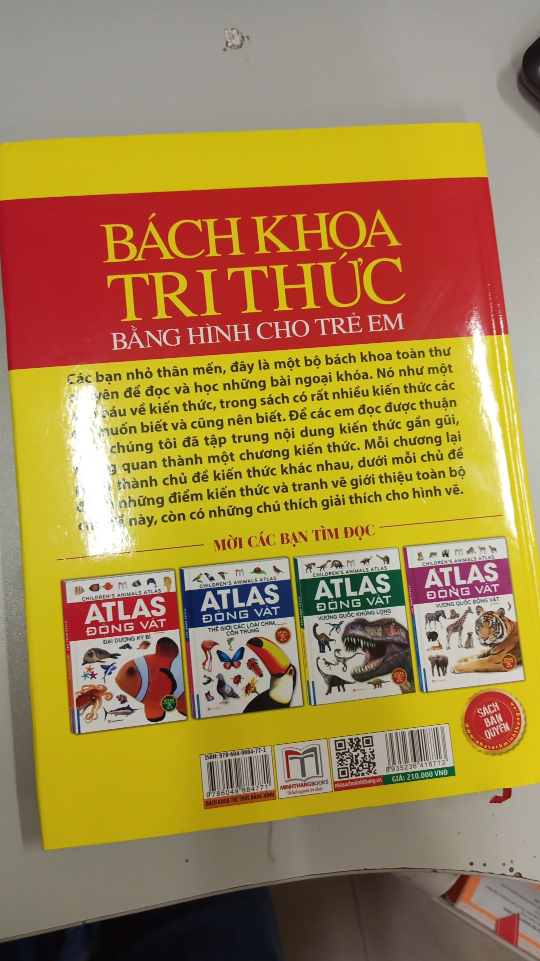Giao hàng nhanh, sách in đẹp, rõ ràng. Nội dung phong phú, nhiều chủ đề bổ ích cho trẻ.