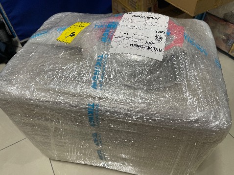 Sản phẩm giao nhanh, đóng gói kỹ càng, tặng kèm cái chảo inox, mua được giá rẻ.