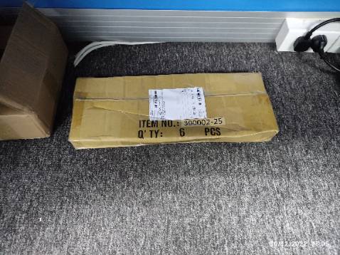 Sản phẩm đúng như mô tả. Cầm rất nhẹ, nhẹ hơn cả mấy cưa cùng kiểu dáng nhưng tay cầm bọc cao su nên cầm rất thích. Lưỡi cưa răng khá mịn. Cưa đẹp, nói chung ngon, rất đáng mua. Shop bọc hàng cẩn thận. 5*