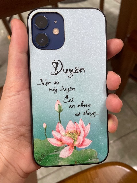 Ốp đẹp và vừa khít với máy.