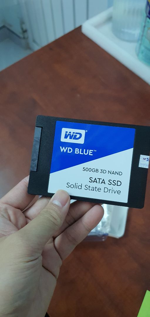 Tiki giao hàng đúng lịch. mới gắn vào máy hqua thay cho ở hdd, tốc độ nhanh hơn. sản phẩm khá nhẹ, có tem bảo hành của nhà cung cấp. Sản phẩm chỉ có ổ cứng thôi nhé. bạn nào mua thì chuẩn bị thêm cable sata để gắn vào máy nha Tiki giao hàng đúng lịch. mới gắn vào máy hqua thay cho ở hdd, tốc độ nhanh hơn. sản phẩm khá nhẹ, có tem bảo hành của nhà cung cấp. Sản phẩm chỉ có ổ cứng thôi nhé. bạn nào mua thì chuẩn bị thêm cable sata để gắn vào máy nha