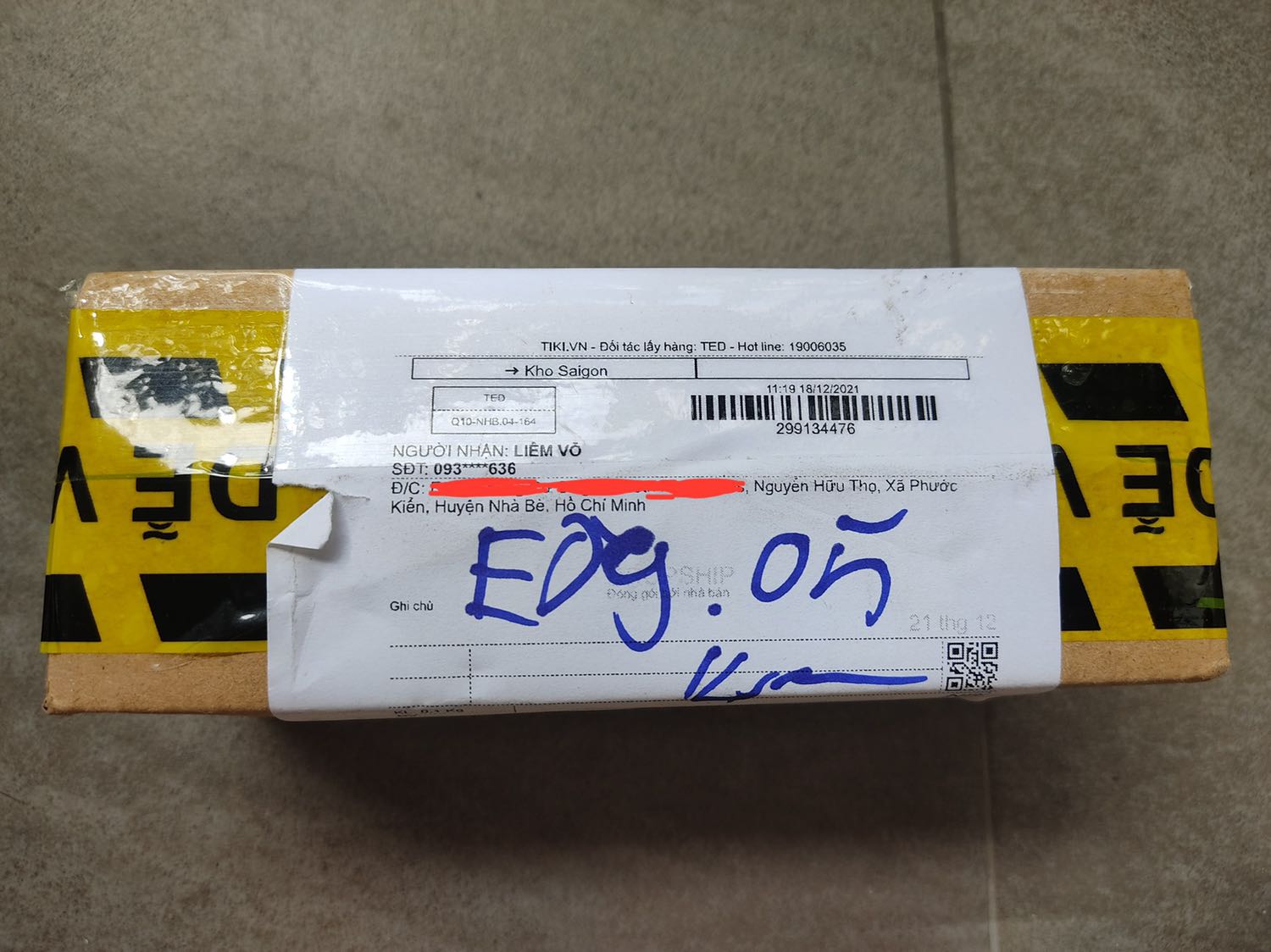 Shop giao lộn hàng
Tiki support rất tệ gọi diện thoại, giửi email đầy đủ 2 ngày rồi mà không một phản hồi
Ngay lúc nhận hàng nhân viên giao hàng của tiki cũng từ chối nhận hàng do lỡ bấm nút “Giao hàng” rồi