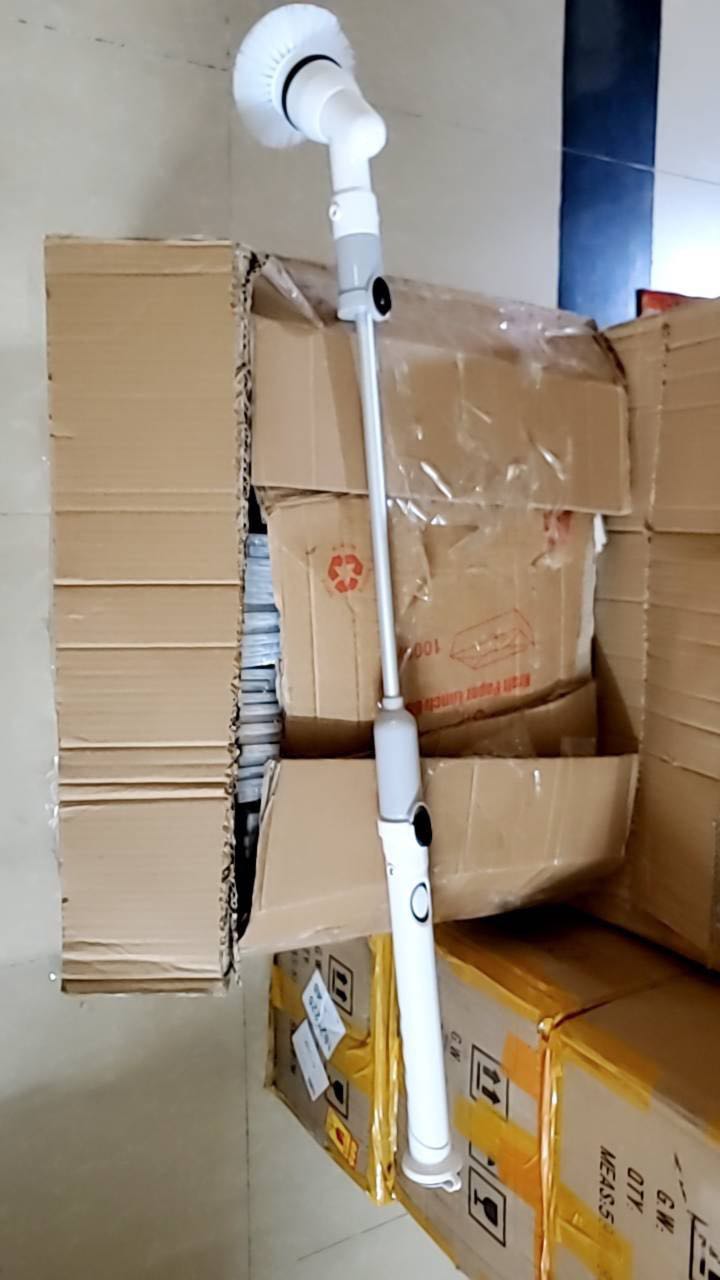 Chà tolet sạch lắm nha mng , lực vừa k yếu k quá mạnh , ok lắm , mua về *** r mới đánh giá đó ạ !