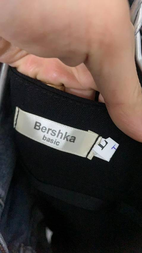 Shop siêu dễ thương, gói hàng ok, tư vấn nhiệt tình. Quần chất rất đẹp. Chắc chắn sẽ mua lại.