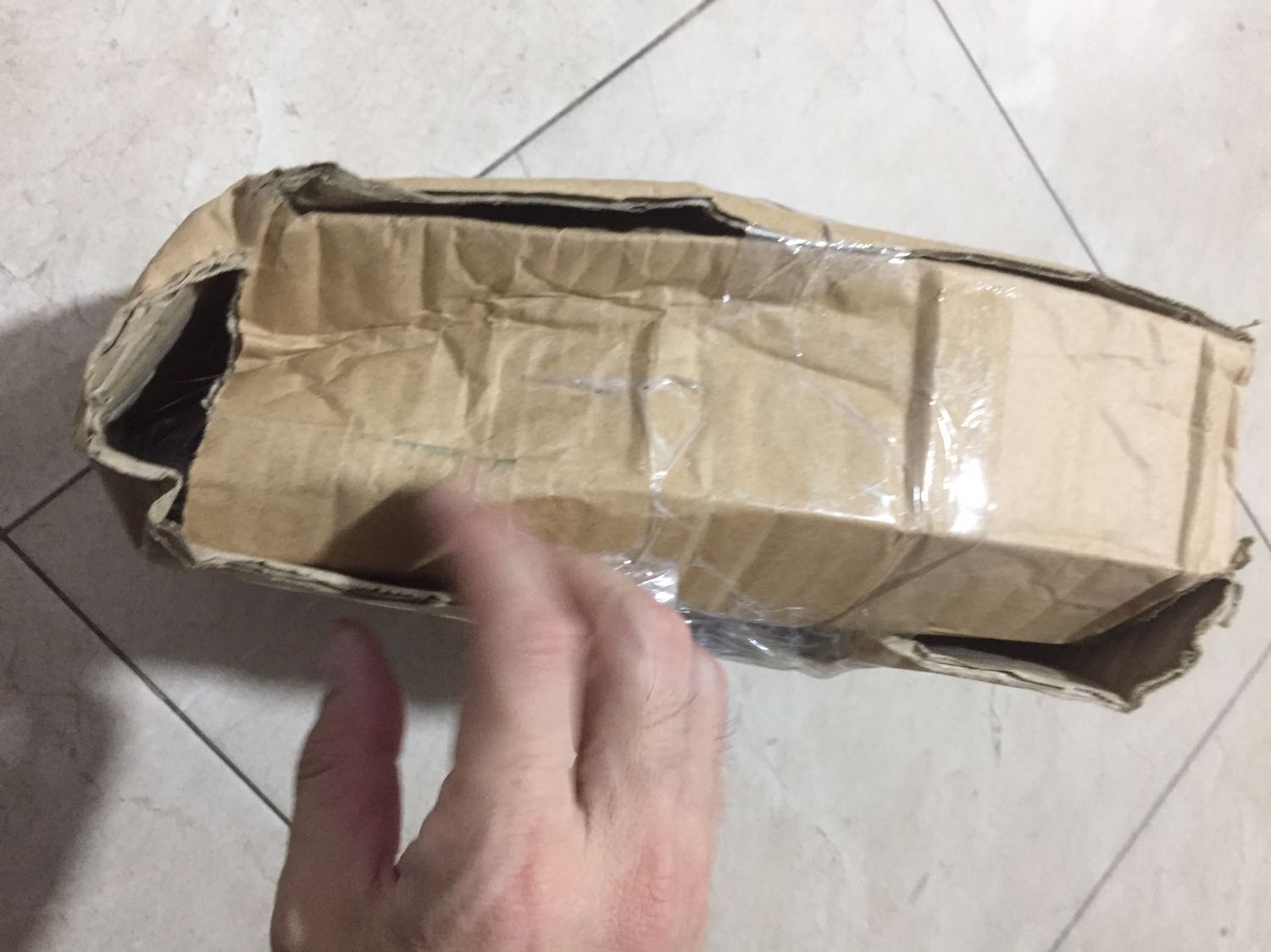 Sản phẩm như mô tả. Đóng gói chưa cẩn thận. Khuyến mại 2 thìa nhưng mở ra thấy 4 thìa nên tặng thêm shop 1⭐️